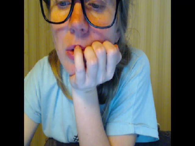 Live sex webcam photo for A_Girlie #253355044