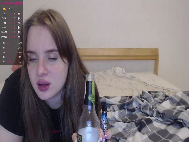 Live sex webcam photo for AliceSins1 #261675231