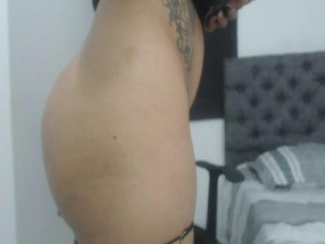 Live sex webcam photo for Andrea_greey #252348295