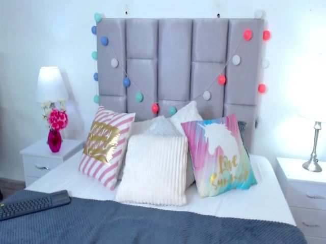 Live sex webcam photo for Mia_thompsons #255639984