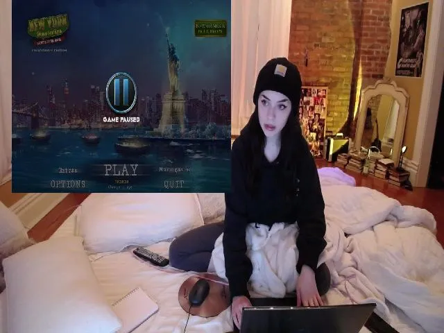 Live sex webcam photo for AlexIvy #260423721