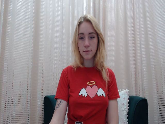 Live sex webcam photo for RedBerryy #253329238