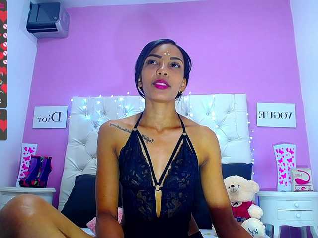 Live sex webcam photo for SammCherry #287929780