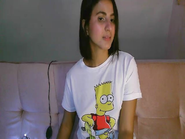 Live sex webcam photo for Sarita30 #255303476