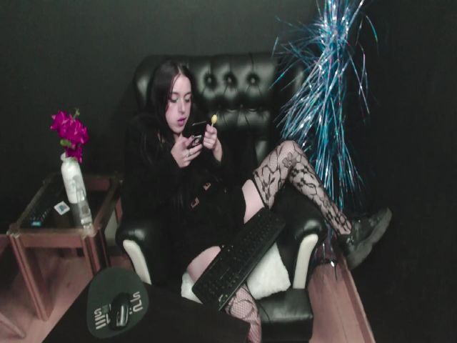 Live sex webcam photo for samantasmithh #264839089