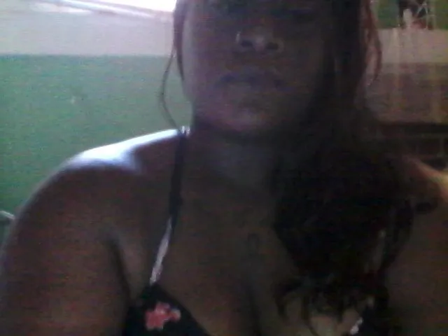 Live sex webcam photo for CashKitten #253169998
