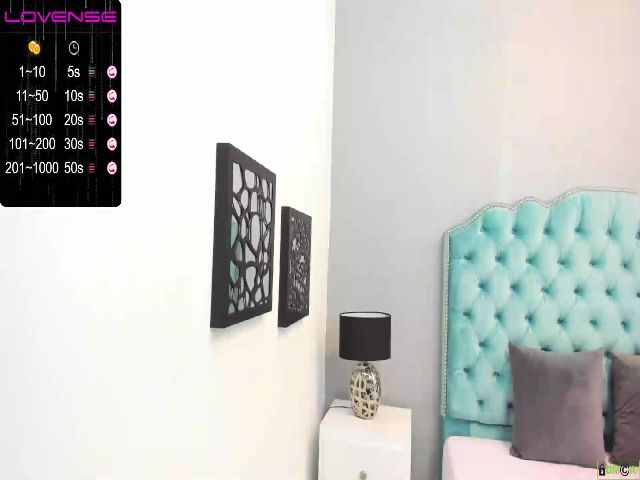 Live sex webcam photo for Esmeralda_R #259667396