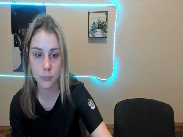 Live sex webcam photo for PolliMilk #263529339