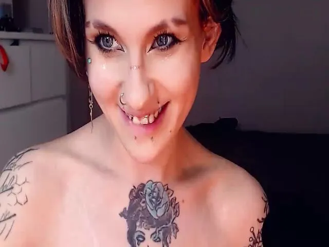 Live sex webcam photo for Hella_Hell #264965535