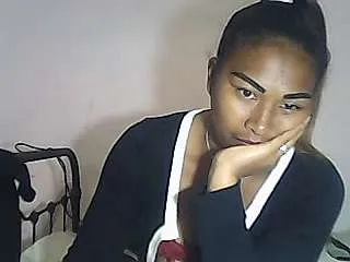 Live sex webcam photo for mialy12 #244968581