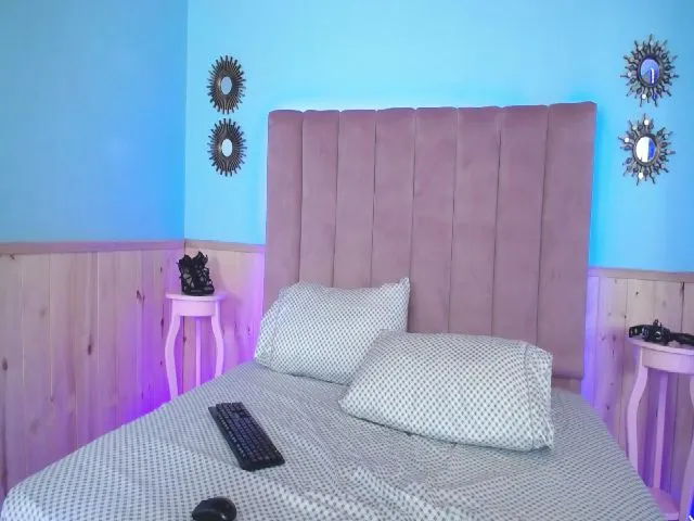 Live sex webcam photo for HardorDie #255979020