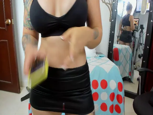 Live sex webcam photo for Angel_grey_ #255463299