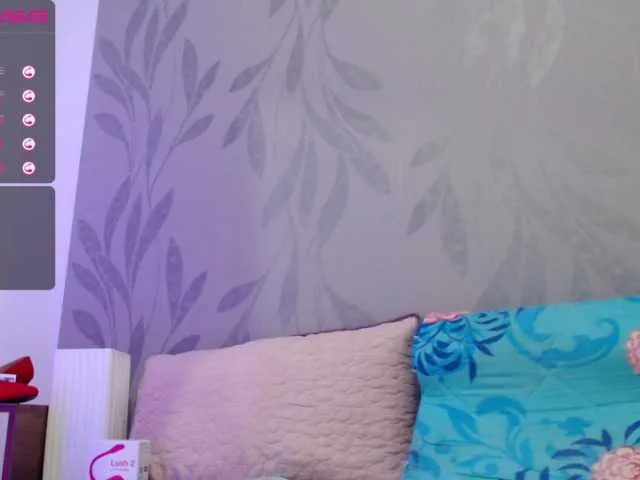 Live sex webcam photo for Mariana696 #241957001