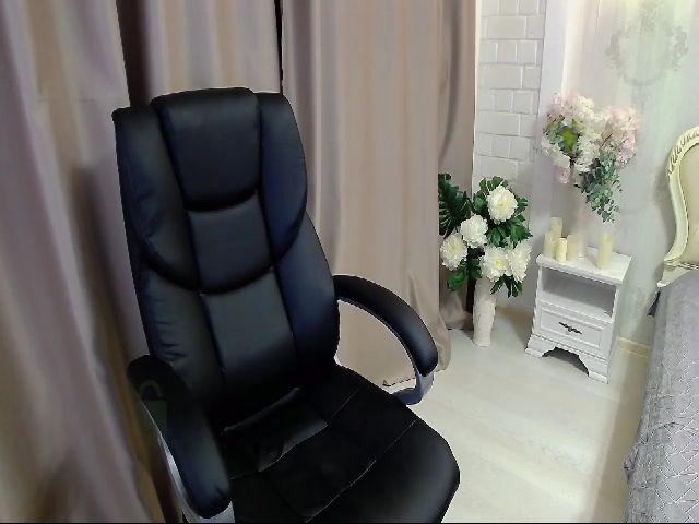 Live sex webcam photo for Red_Bunnyy #260160661