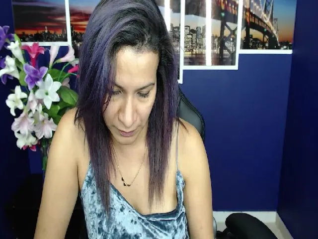 Live sex webcam photo for Infernalsexx #252676036
