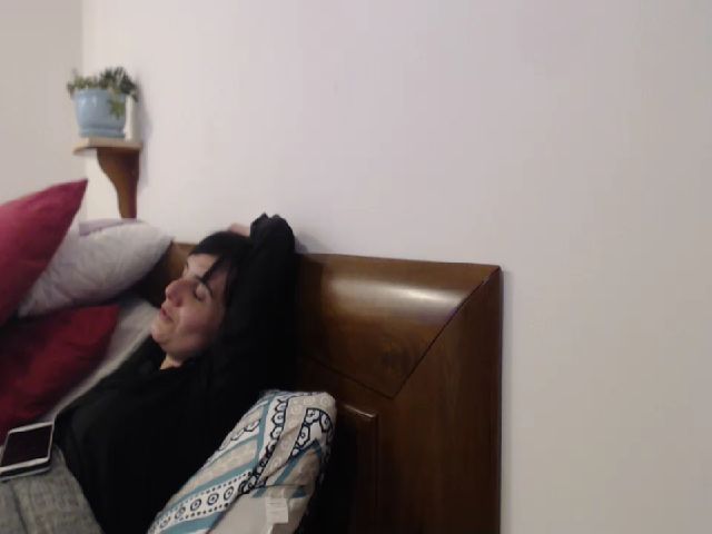 Live sex webcam photo for isabellazee2 #253633441