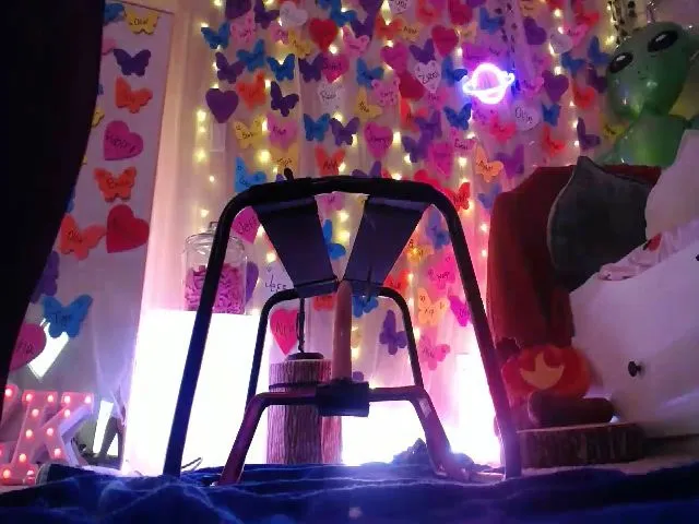 Live sex webcam photo for ZillyKitty #257376955