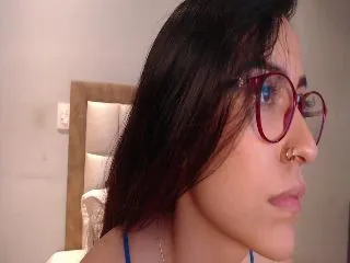 Live sex webcam photo for VenusCox #251675775