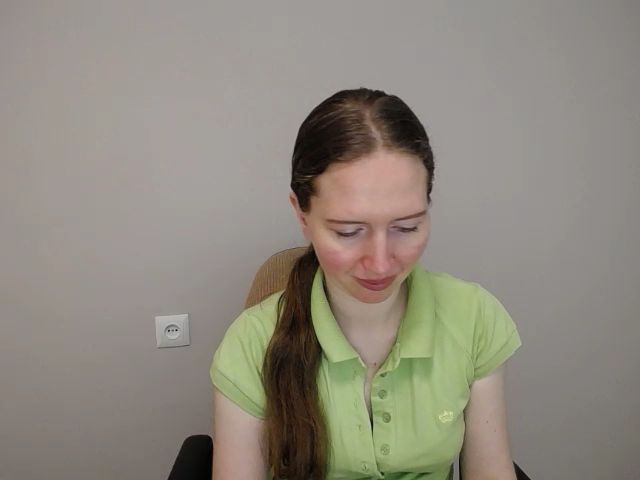 Live sex webcam photo for Marlinka #253404035