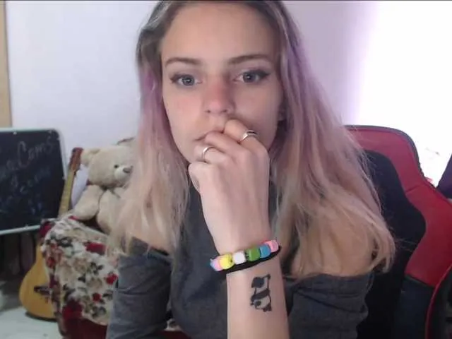 Live sex webcam photo for Ereskigal333 #241334083