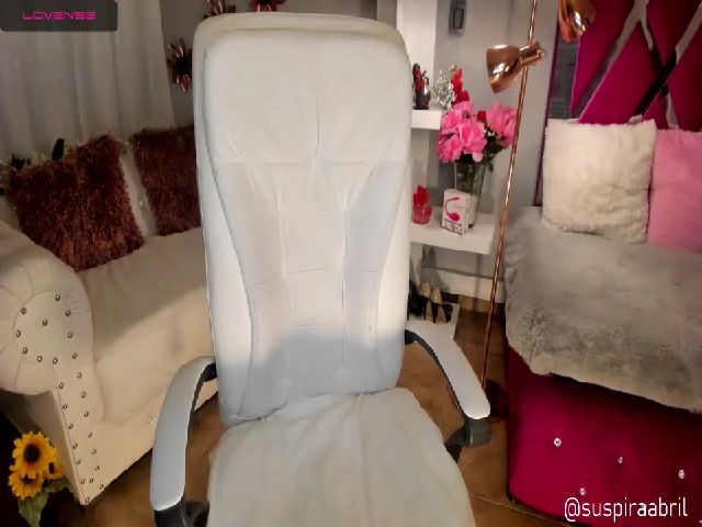 Live sex webcam photo for Abril_wow #260425384