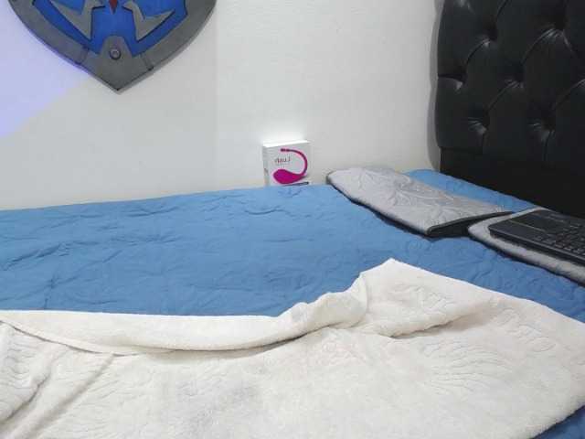 Live sex webcam photo for isabella-smit #241339391