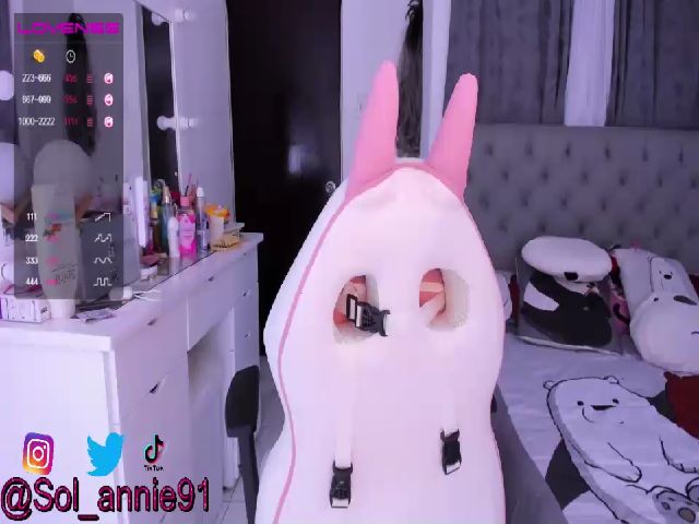 Live sex webcam photo for Anggi_ #257167799