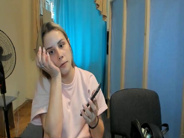 Live sex webcam photo for PolliMilk #256230294