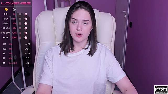 Live sex webcam photo for April_Woof #244367360