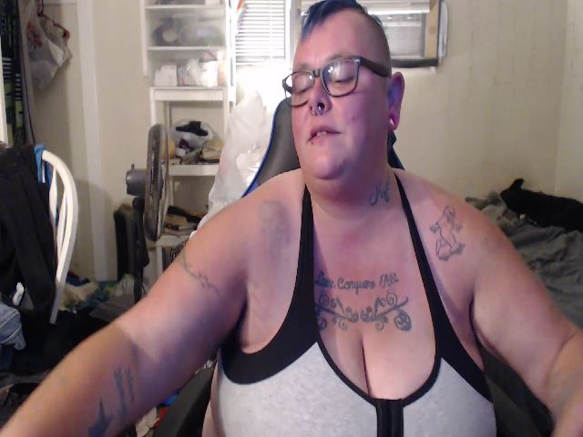 Live sex webcam photo for PunkChick420 #252795995