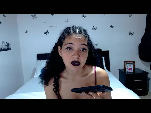 Live sex webcam photo for Courageuse #253534796