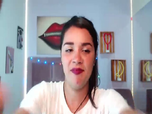 Live sex webcam photo for Graicy_Reyes #254377955