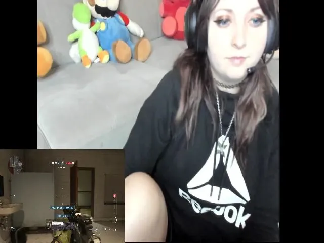 Live sex webcam photo for PrincessBluu #263943222