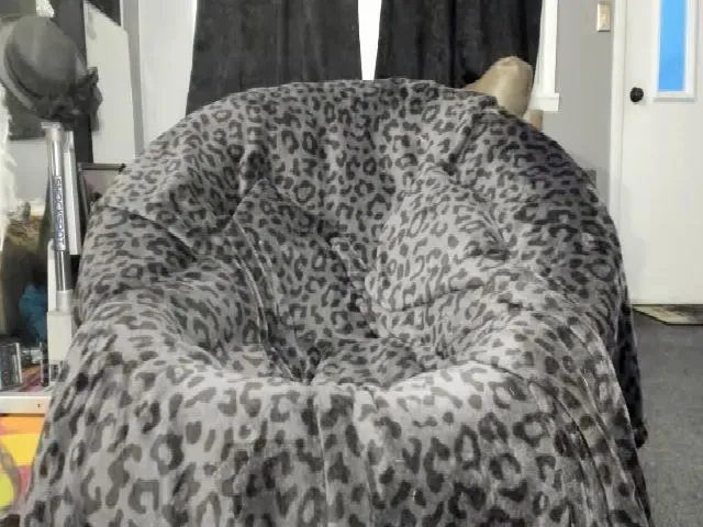 Live sex webcam photo for KinkyKortney #253049749