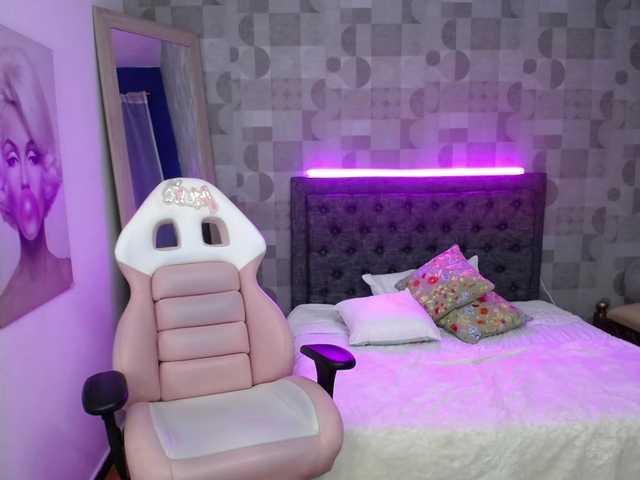 Live sex webcam photo for serena-elle #241366924