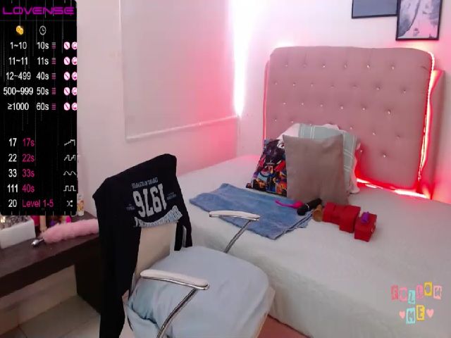 Live sex webcam photo for jessikplayhot #254244317