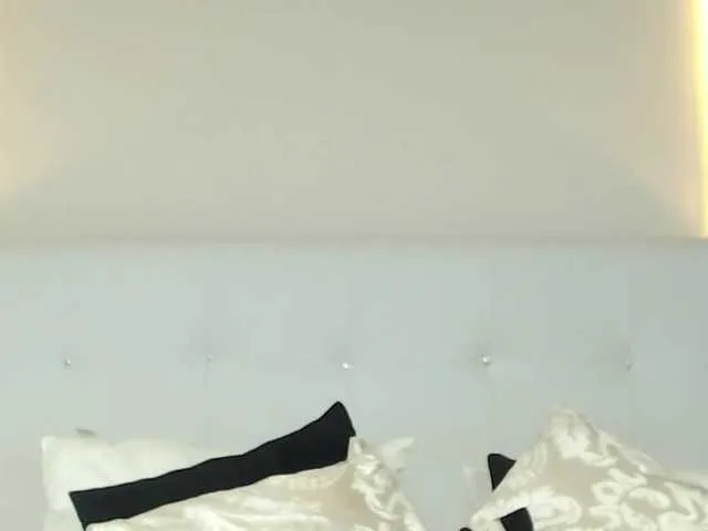 Live sex webcam photo for LindsaySummer #240954434