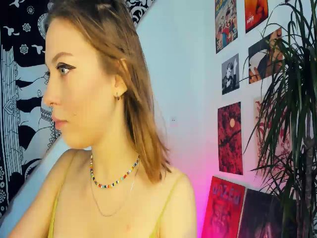 Live sex webcam photo for Aliceum #261950289