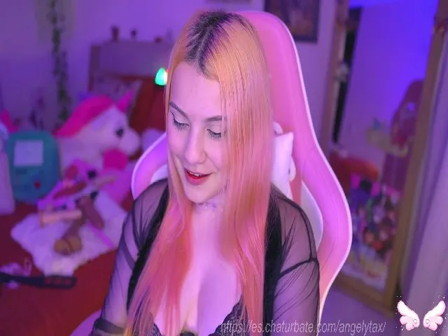 Live sex webcam photo for Angelytaxx #253241450