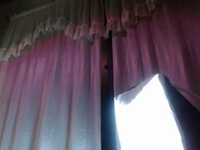 Live sex webcam photo for adri14-1 #241225304