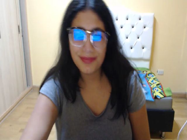 Live sex webcam photo for Aishafoxxx #253244512