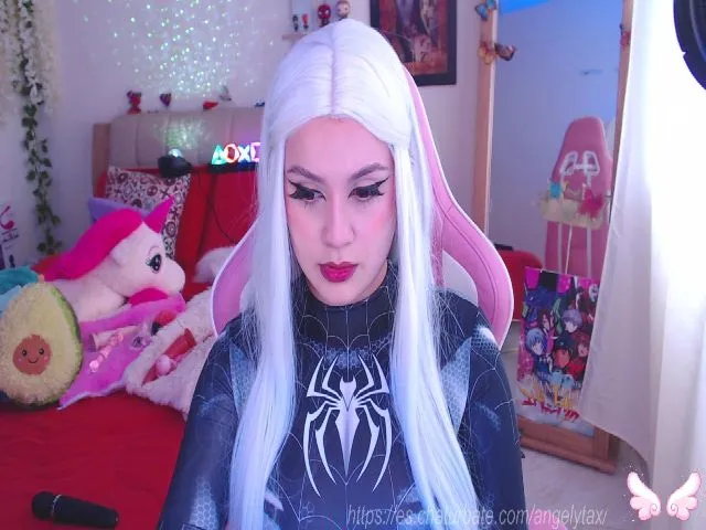 Live sex webcam photo for Angelytaxx #254604711