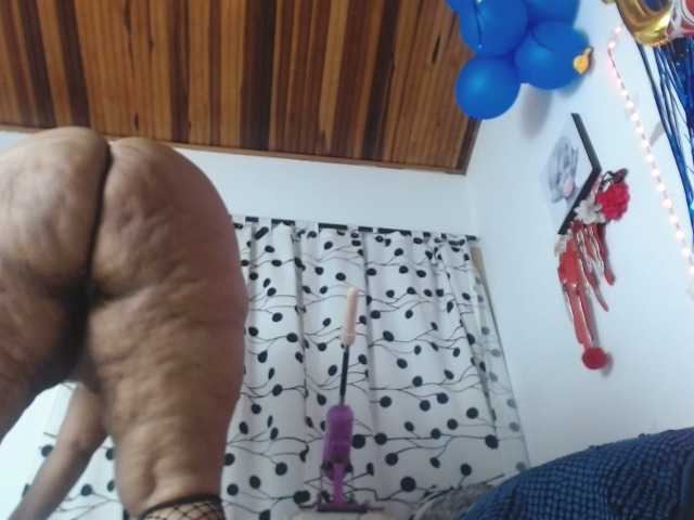 Live sex webcam photo for monicggold #250334160