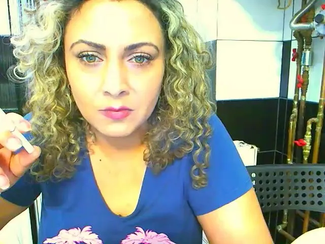 Live sex webcam photo for Lesby2Squirty #258362591