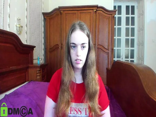 Live sex webcam photo for Fi_Lena #264845041