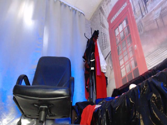 Live sex webcam photo for MissBDSM #264684881