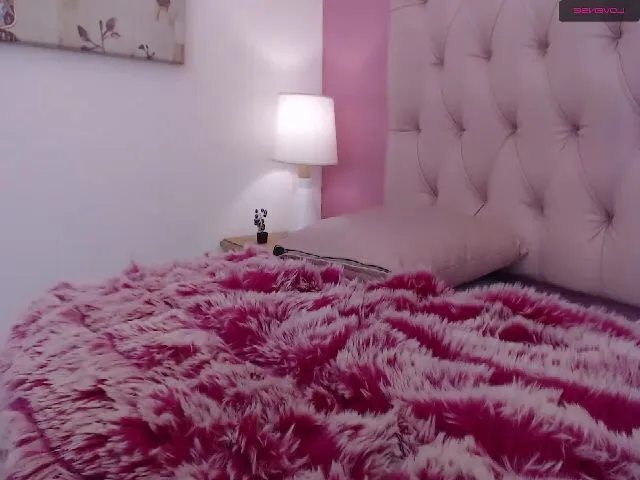 Live sex webcam photo for Keyra_R #260647186