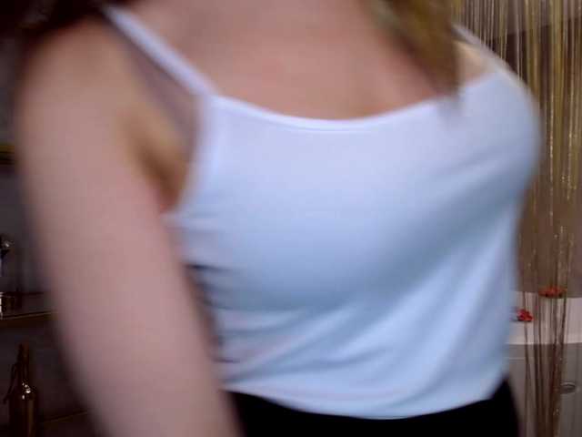 Live sex webcam photo for FantasyFlight #243140974
