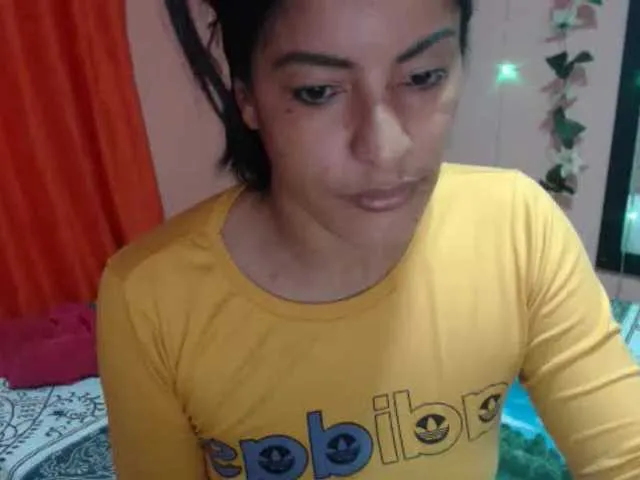 Live sex webcam photo for KattleyaGrey #240940347