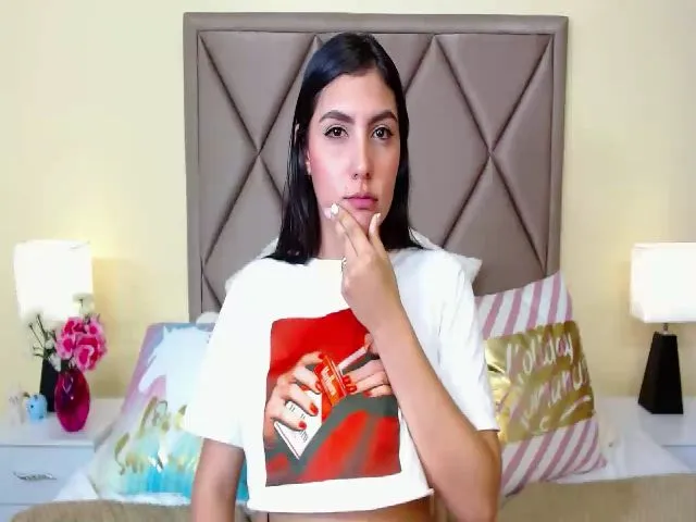 Live sex webcam photo for Mia_thompsons #263386457